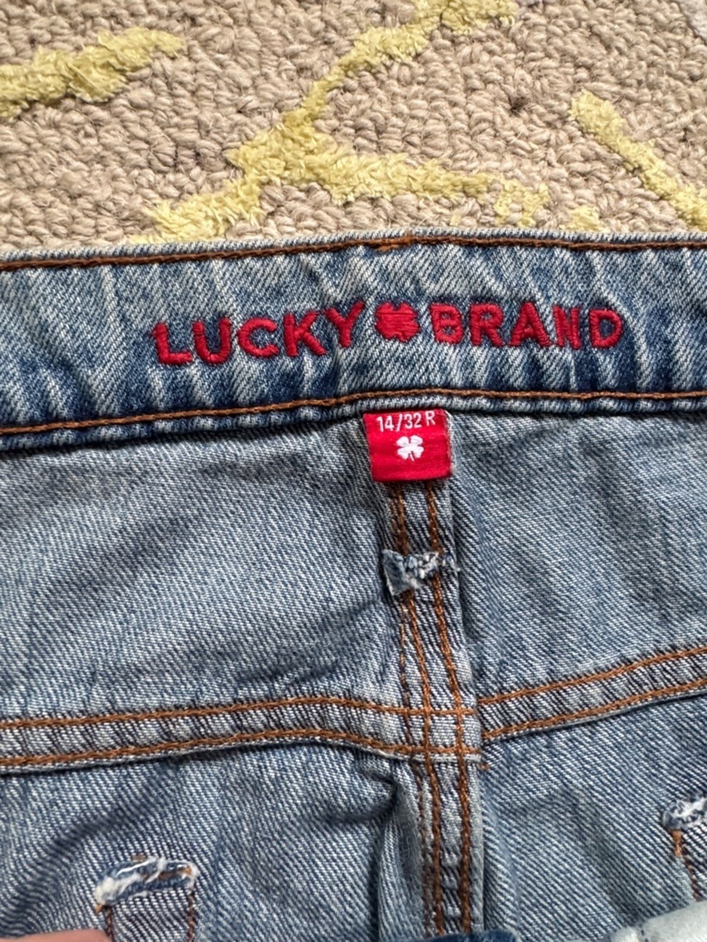 Lucky Brand boy midrise relaxed fit straight Jeans 14/32 - Picture 2 of 6